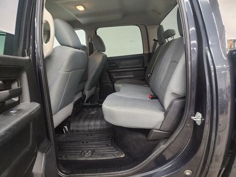 Used 2018 RAM 2500 Tradesman w/ Chrome Appearance Group image 21