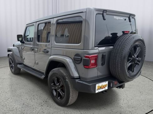 Used 2020 Jeep Wrangler Unlimited Sahara AWD/4WD image 7