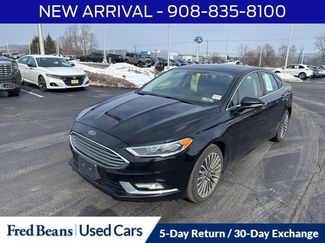 Used 2017 Ford Fusion SE w/ Fusion SE Technology Package video 3