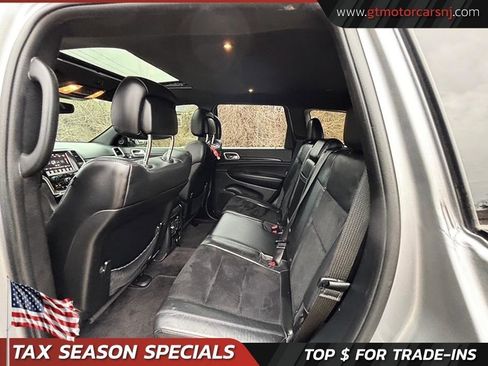 Used 2018 Jeep Grand Cherokee Altitude image 12