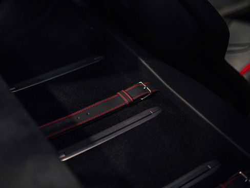 Used 2020 Ferrari 812 Superfast RWD image 32