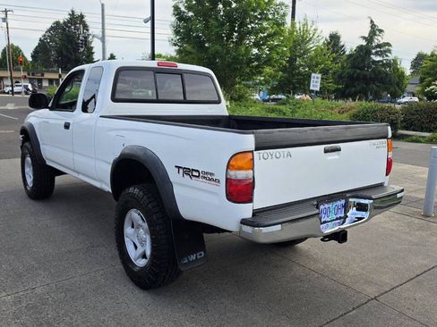 Used 2004 Toyota Tacoma 4x4 Xtracab V6 image 7