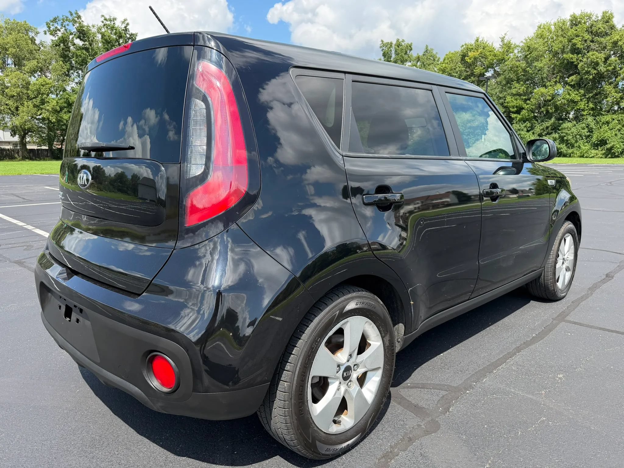 Used 2017 Kia Soul FWD image 6