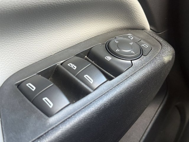 Used 2023 Chevrolet Equinox LS w/ Midnight Edition FWD image 21