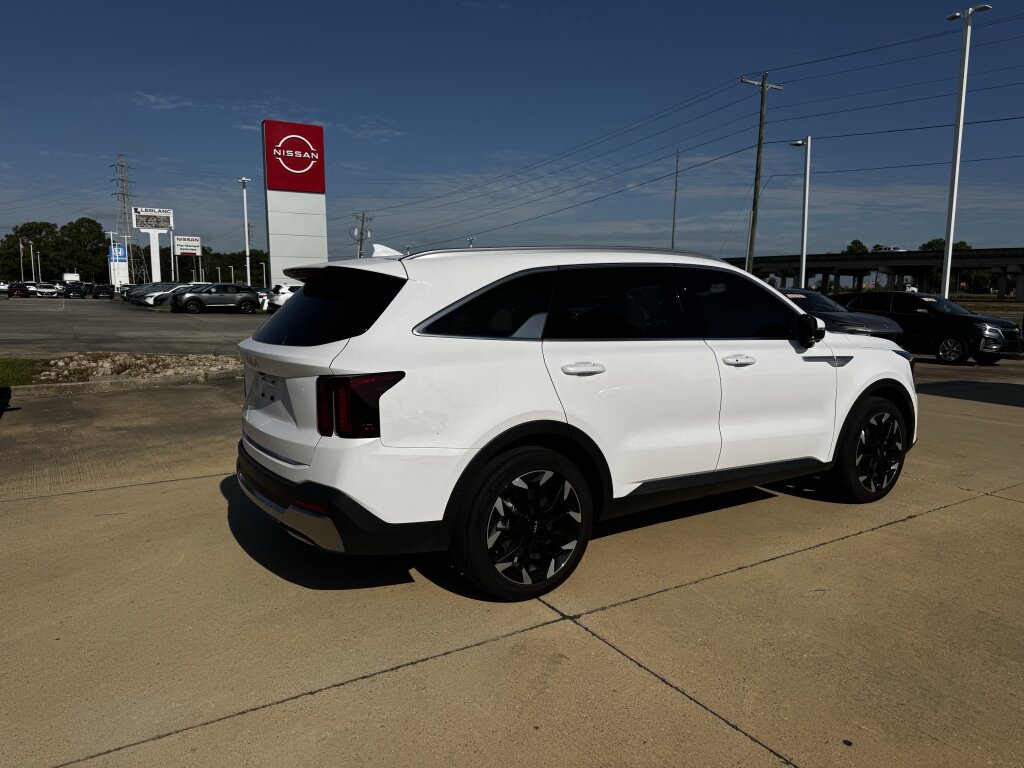 Certified 2026 Kia Sorento SX FWD image 18