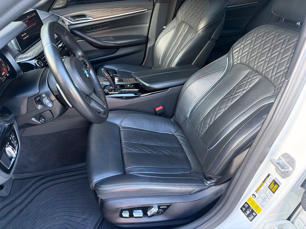 Used 2020 BMW M550i xDrive w/ Premium Package AWD/4WD image 11