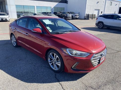 Used 2017 Hyundai Elantra Limited image 7