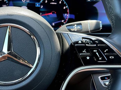 Used 2022 Mercedes-Benz E 350 Sedan image 28