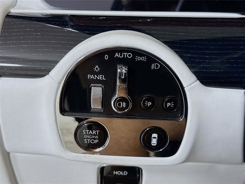 Used 2022 Rolls-Royce Ghost w/ Ghost Package image 25