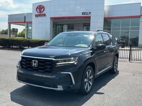 Used 2025 Honda Pilot Elite image 1