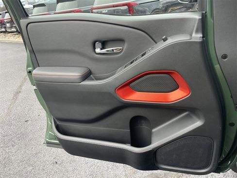 Used 2022 Nissan Frontier Pro-X image 19