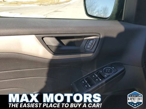 Certified 2022 Ford Escape SE image 17