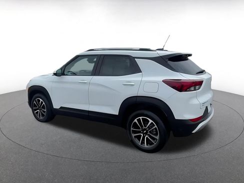 Used 2025 Chevrolet TrailBlazer LT image 10