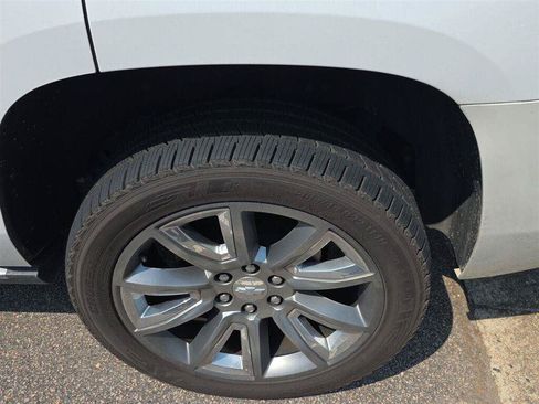 Used 2017 Chevrolet Tahoe Premier RWD image 5