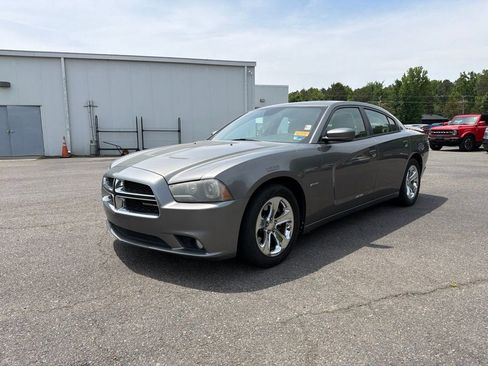 Used 2012 Dodge Charger R/T RWD image 3