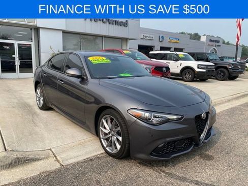 Used 2023 Alfa Romeo Giulia Sprint AWD/4WD image 1