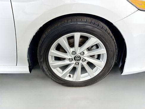 Used 2022 Toyota Camry LE FWD image 31