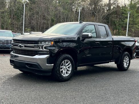 Used 2020 Chevrolet Silverado 1500 LT image 3
