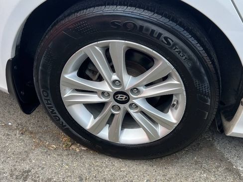 Used 2012 Hyundai Sonata GLS w/ Popular Equipment Pkg FWD image 27