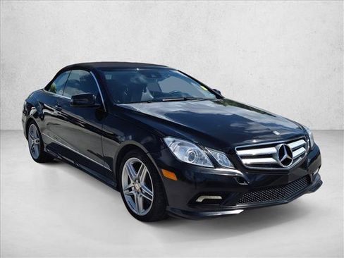 Used 2011 Mercedes-Benz E 550 Cabriolet image 3
