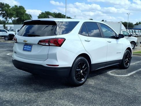 Used 2022 Chevrolet Equinox LS w/ LS Convenience Package FWD image 5