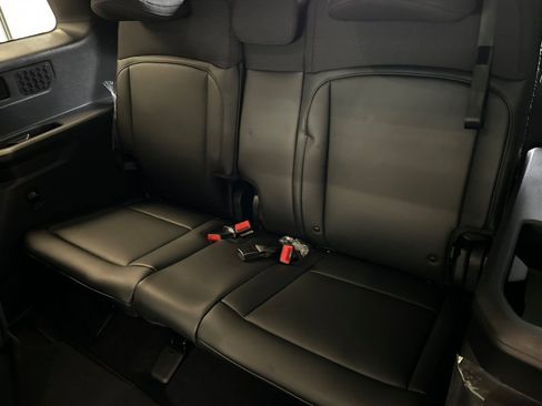 New 2027 Kia Telluride S image 11