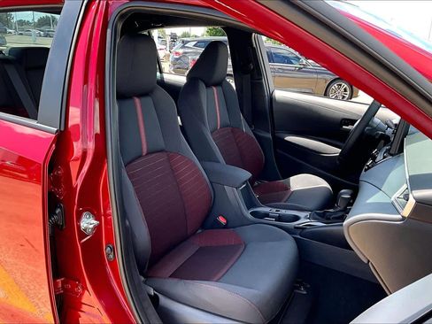 Used 2026 Toyota Corolla SE FWD image 9