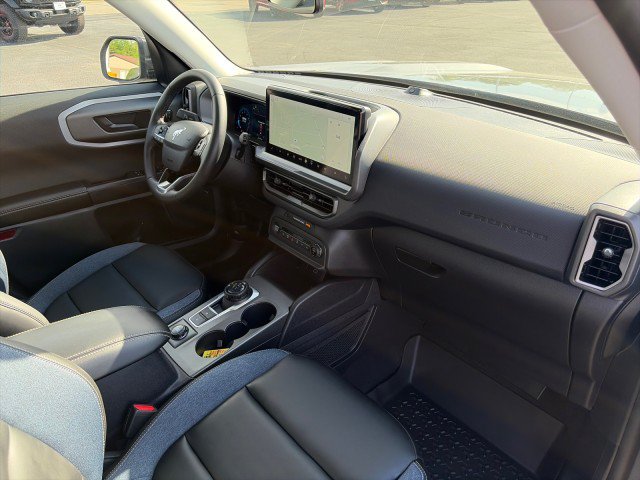 Used 2025 Ford Bronco Sport Outer Banks w/ Outer Banks Tech Package+ AWD/4WD image 23