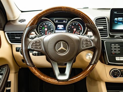 Used 2017 Mercedes-Benz GLS 450 4MATIC image 40