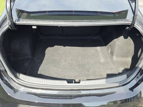 Used 2017 Chevrolet Malibu LT FWD image 13