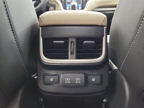 Used 2020 Subaru Outback Limited image 36