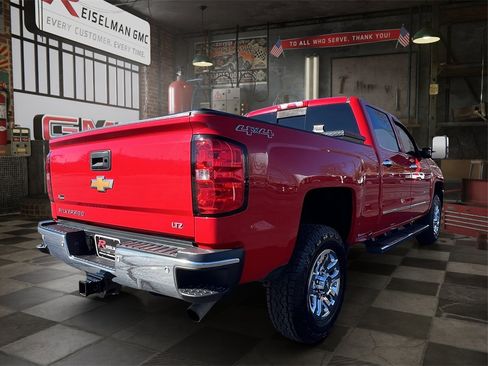 Used 2016 Chevrolet Silverado 2500 LTZ w/ LTZ Plus Package image 3