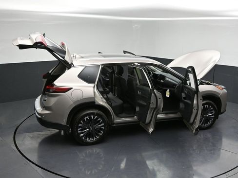 New 2026 Nissan Rogue Platinum w/ Tech Package image 34