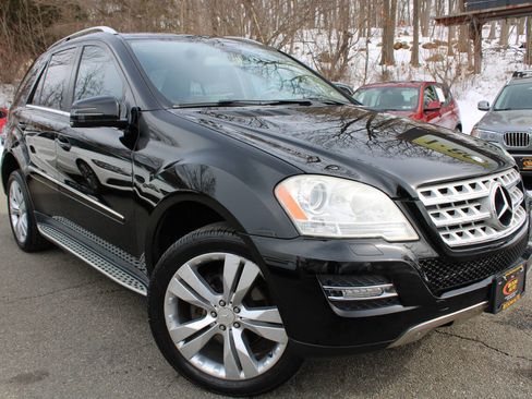 Used 2011 Mercedes-Benz ML 350 4MATIC w/ Premium 1 Pkg image 4