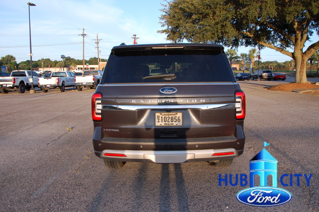 Used 2024 Ford Expedition Limited RWD image 4