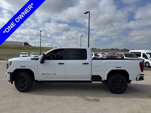 Used 2024 GMC Sierra 2500 Denali Ultimate image 3