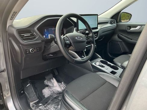 Used 2025 Ford Escape SE FWD image 6