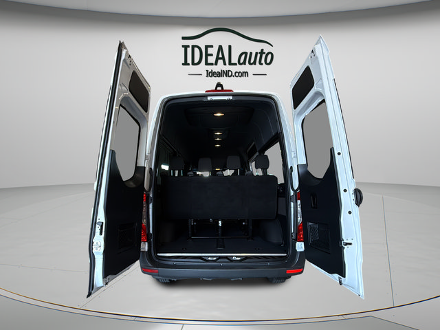 Used 2024 Mercedes-Benz Sprinter 2500 image 17