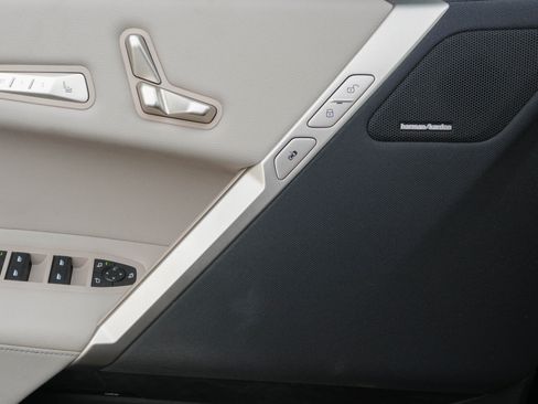 Used 2024 BMW iX xDrive50 w/ Sport Package image 16