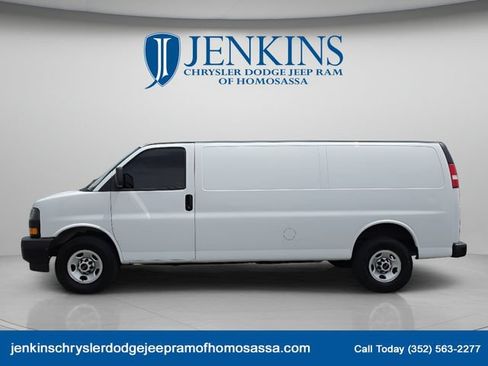 Used 2023 GMC Savana 2500 Extended w/ Driver Convenience Package RWD image 8