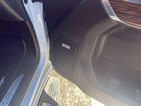 Used 2020 Chevrolet Silverado 2500 High Country w/ Z71 Off-Road Package image 13