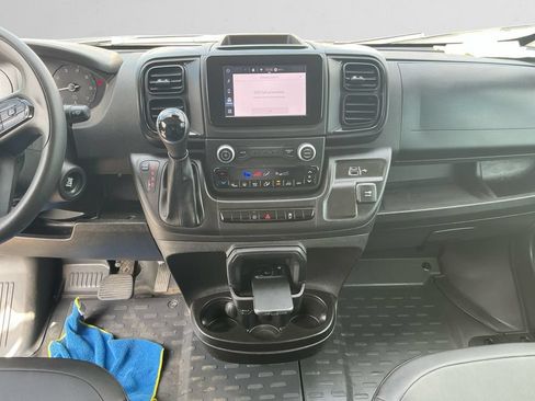 Used 2025 RAM ProMaster 2500 w/ Convenience Group FWD image 11