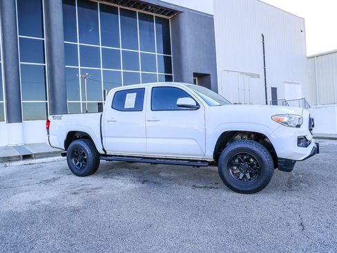 Certified 2023 Toyota Tacoma SR image 6