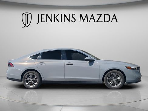 Used 2024 Honda Accord EX-L image 3