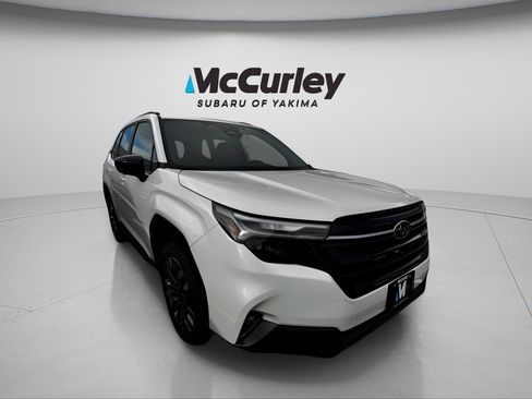 Used 2026 Subaru Forester Touring AWD/4WD image 4