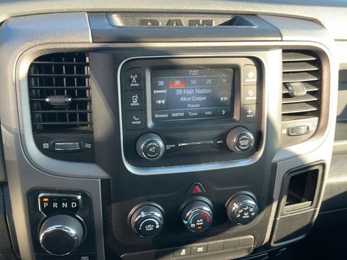 Used 2017 RAM 1500 Express AWD/4WD image 19