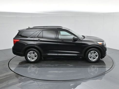 Used 2022 Ford Explorer XLT image 42