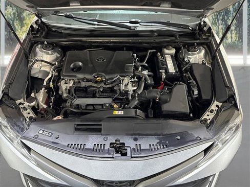 Used 2019 Toyota Camry LE image 20