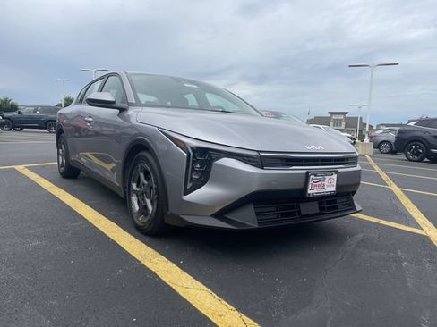 Used 2025 Kia K4 FWD image 10