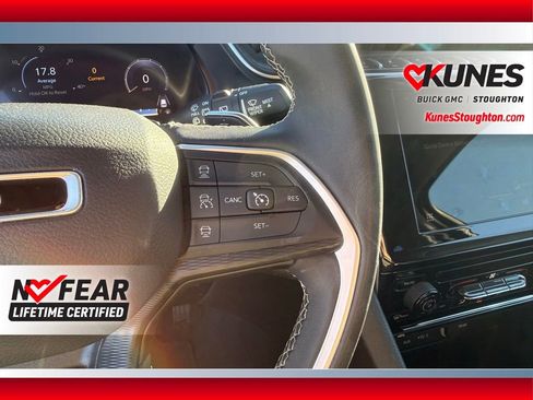 Used 2023 Jeep Grand Cherokee L Laredo image 27